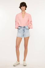 GRAVITY HIGH RISE MOM SHORTS