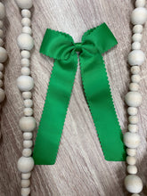 Scalloped Long Tail Bow with Alligator Clip