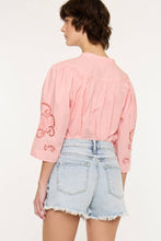 GRAVITY HIGH RISE MOM SHORTS